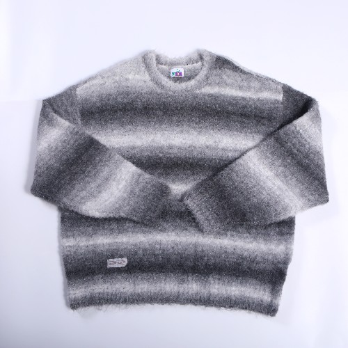 FL-Men-22_Men Gradient Grey Mohair Crew Neck Sweater_Shanghai Fully Lucky Knitting